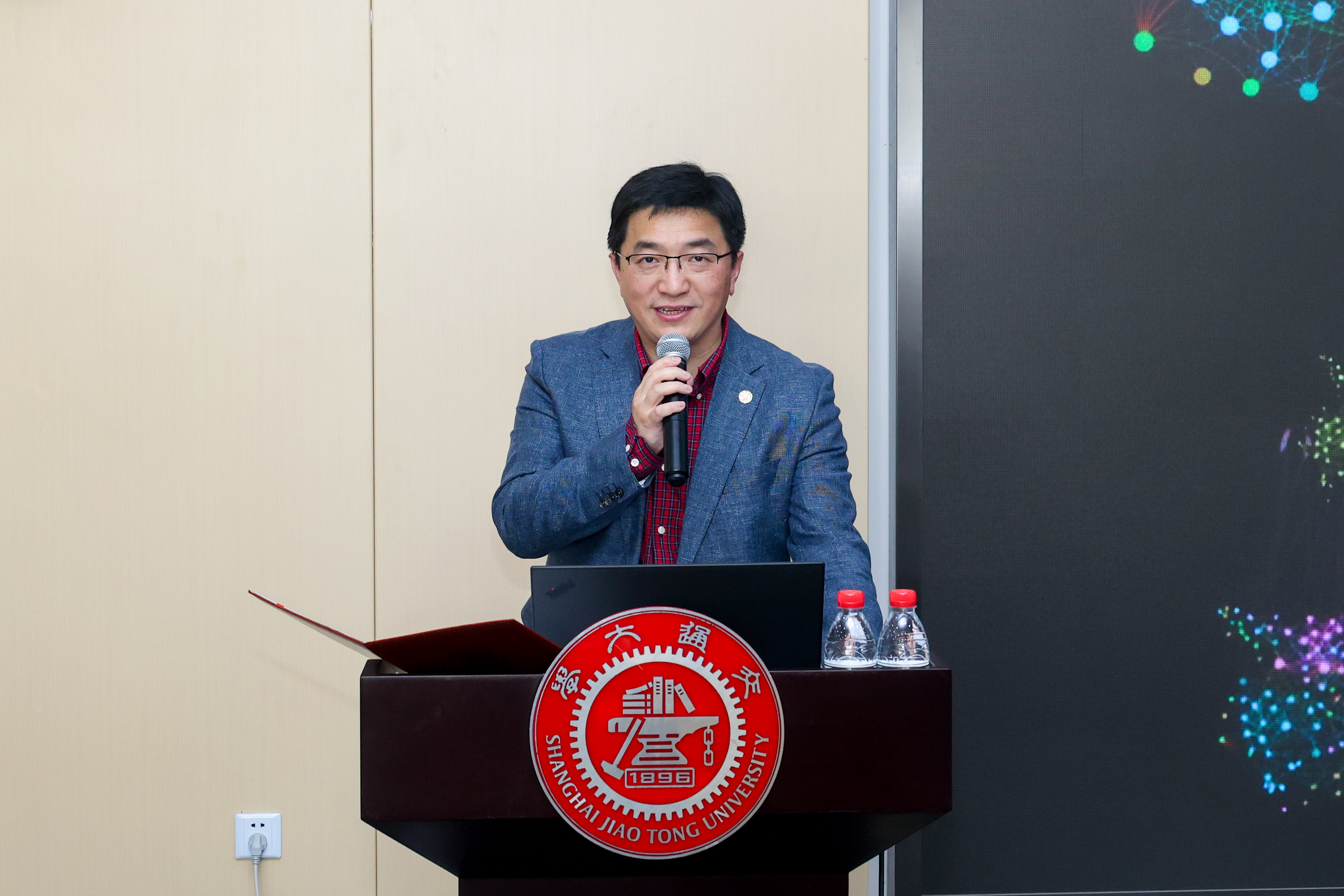 1743063895289311.jpg 211A6127.jpg