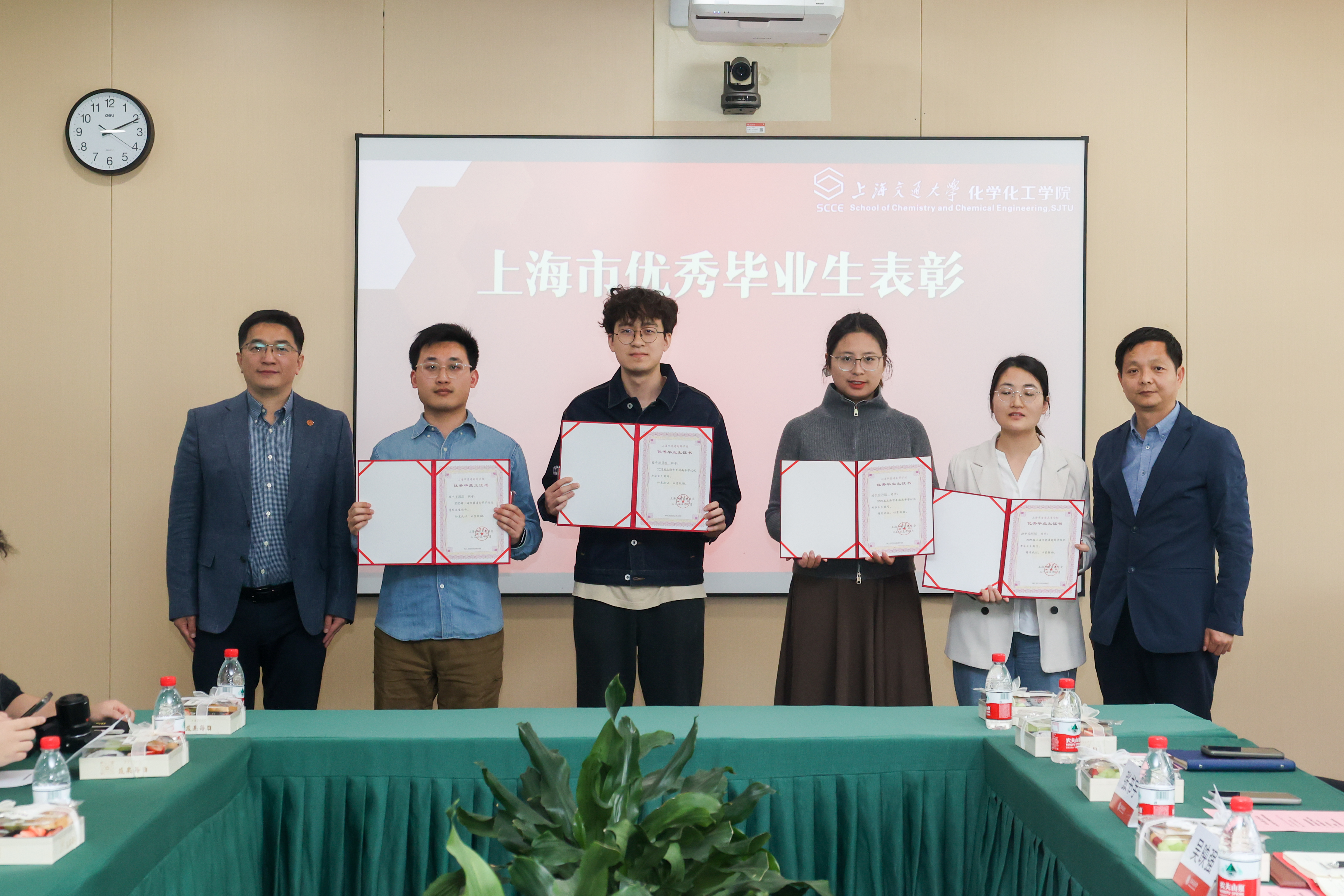 1743121396255899.jpg 211A6342.jpg