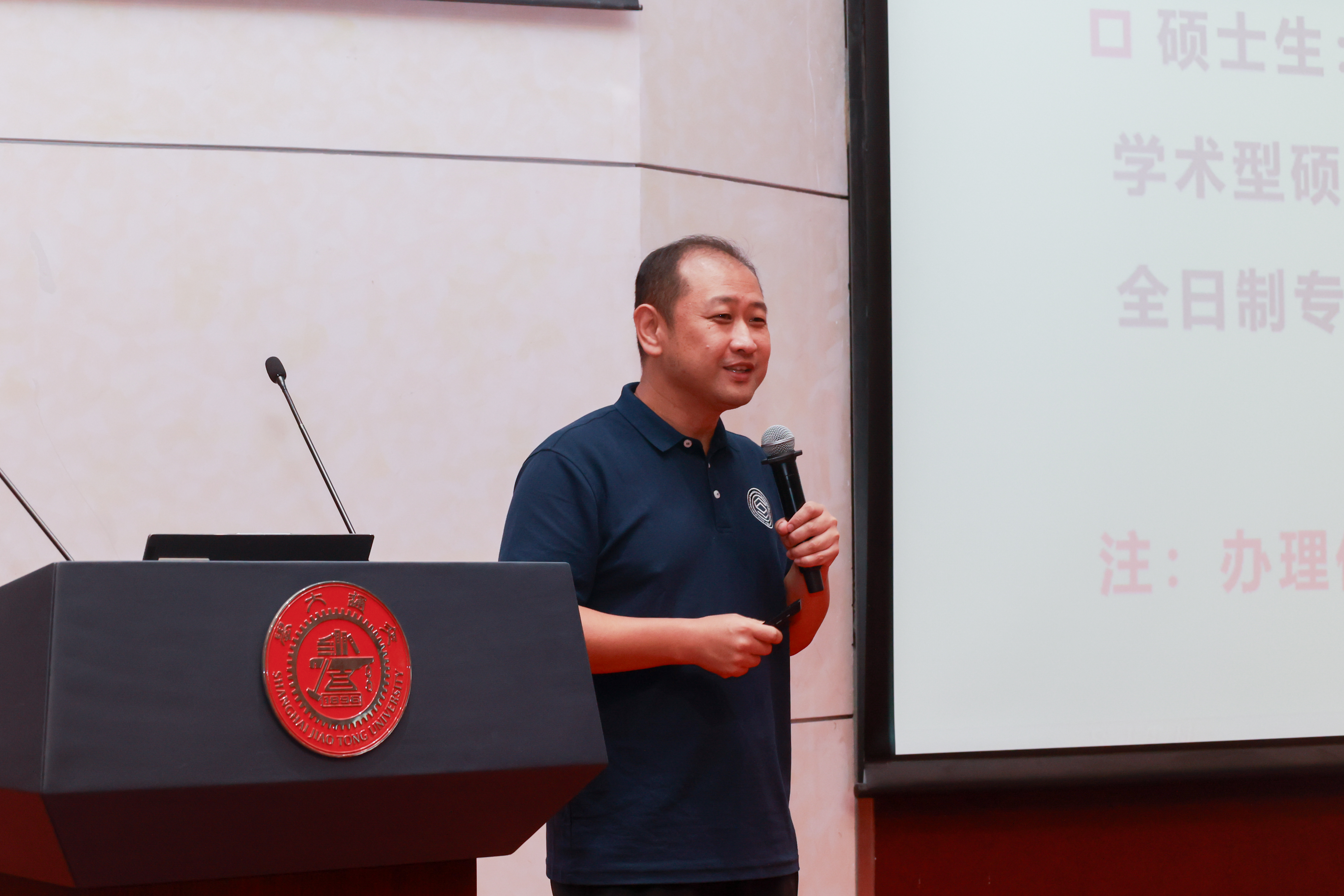 1758422702991558.jpg 211A7142.jpg