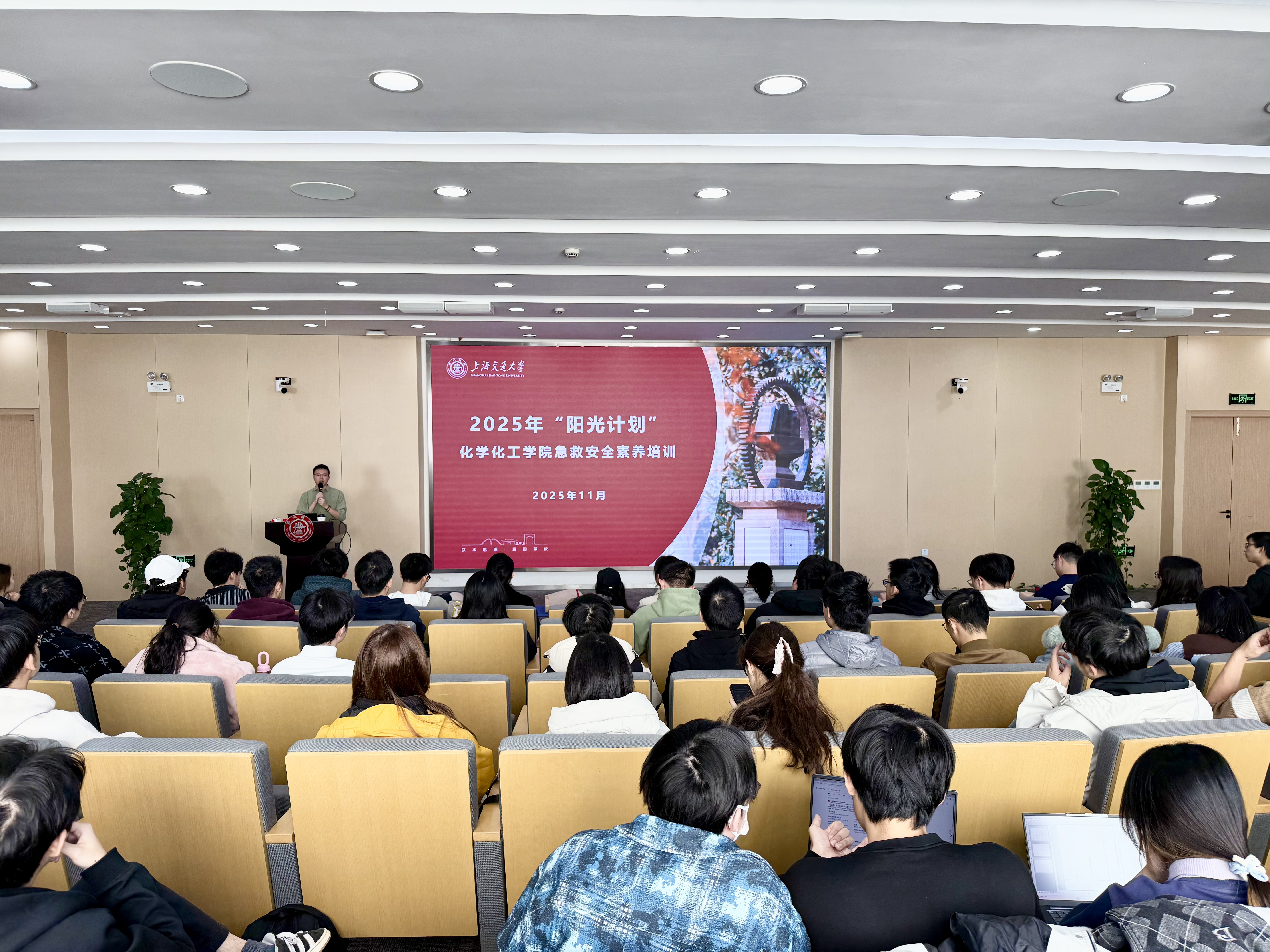 1764318795153678.png 图片 1.png